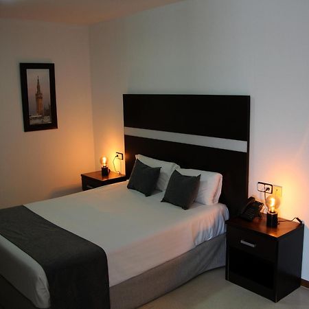 Hospedium Hotel Blu Torre De Sevilla Торре-де-ла-Рейна Экстерьер фото